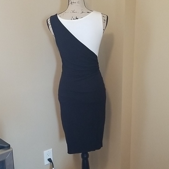 Black and white knit dress - Picture 3 of 3